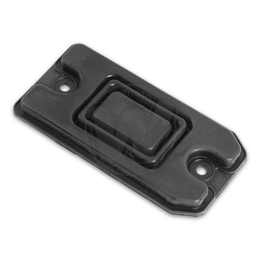 0RM8122_af5398 two.jpg